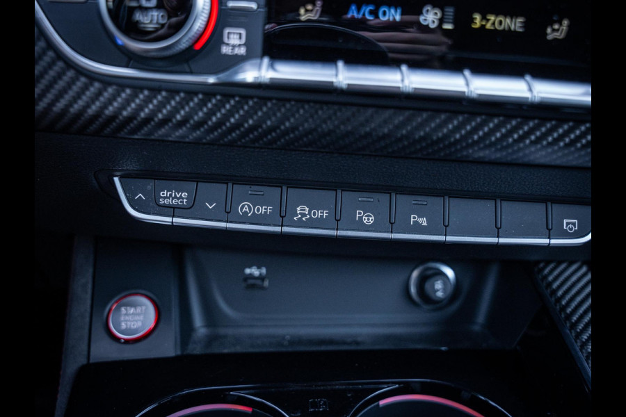 Audi A4 Avant 2.9 TFSI RS 4 quattro competition plus - Dynamic + l Ceramic l RDC l Pano l HUD