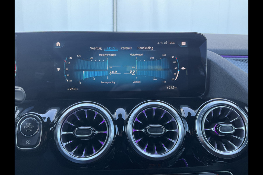 Mercedes-Benz GLA 180 Aut7 Solution AMG Pano.dak Stoel elctr+verw. Trekhaak Carplay Camera Business