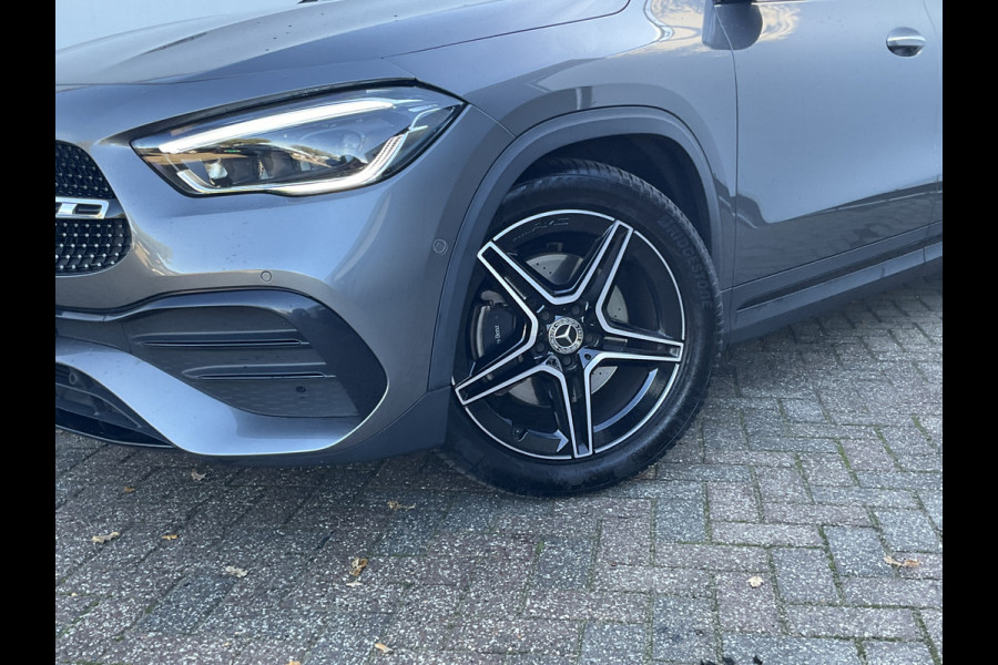Mercedes-Benz GLA 180 Aut7 Solution AMG Pano.dak Stoel elctr+verw. Trekhaak Carplay Camera Business