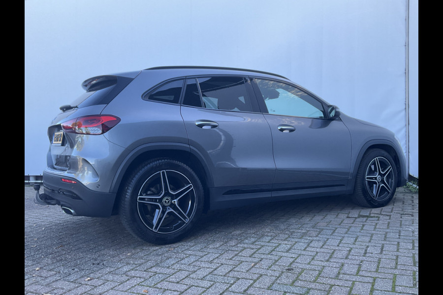 Mercedes-Benz GLA 180 Aut7 Solution AMG Pano.dak Stoel elctr+verw. Trekhaak Carplay Camera Business