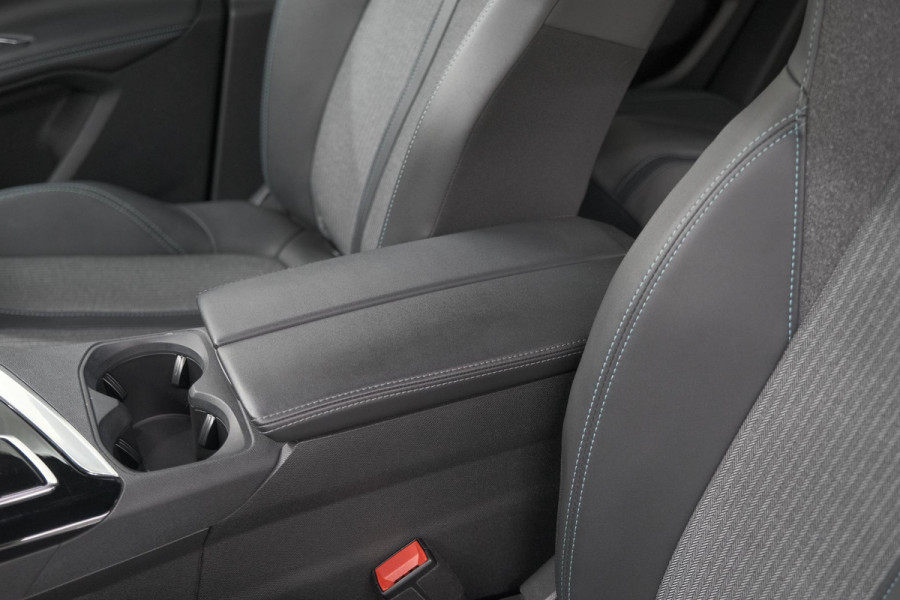Peugeot 3008 1.6 Plug-in HYbrid 225 Allure | Camera | Dodehoekdetectie | Navigatie | Apple Carplay