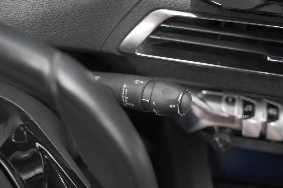 Peugeot 3008 1.6 Plug-in HYbrid 225 Allure | Camera | Dodehoekdetectie | Navigatie | Apple Carplay