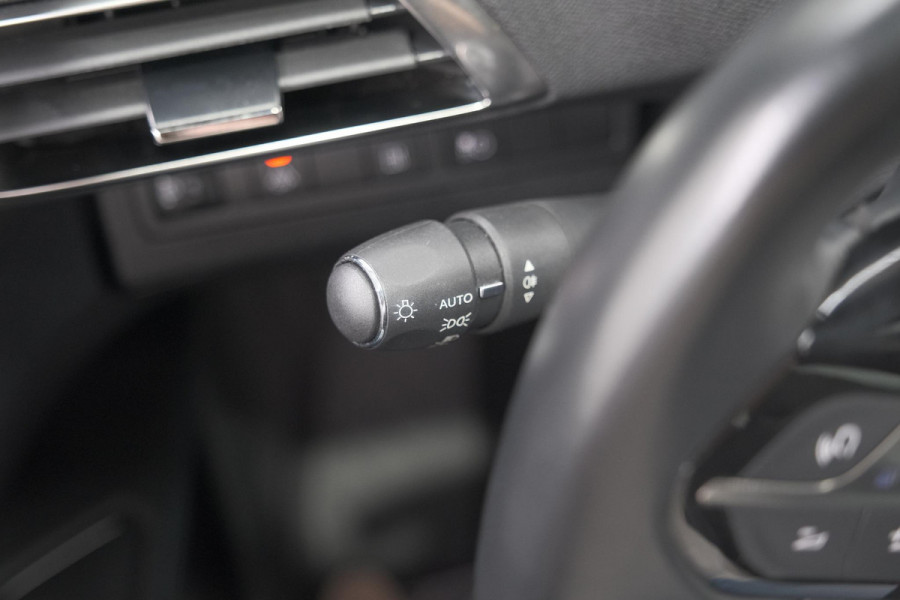 Peugeot 3008 1.6 Plug-in HYbrid 225 Allure | Camera | Dodehoekdetectie | Navigatie | Apple Carplay