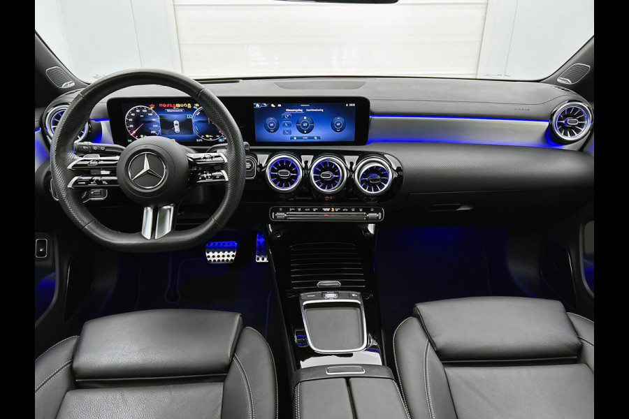 Mercedes-Benz CLA-Klasse Shooting Brake 250 e Star Edition AMG Line Plus Panoramadak | Burmester | Memory pakket | Keyless go Comfortpakket | Head up dispay Inclusief 24 maanden MB Certified garantie voor Europa.