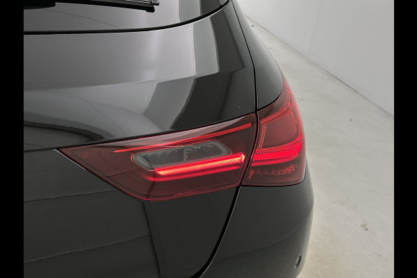 Mercedes-Benz CLA-Klasse Shooting Brake 250 e Star Edition AMG Line Plus Panoramadak | Burmester | Memory pakket | Keyless go Comfortpakket | Head up dispay Inclusief 24 maanden MB Certified garantie voor Europa.