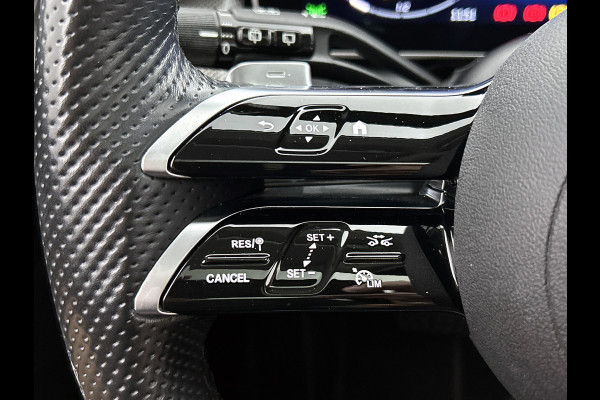 Mercedes-Benz GLC 300 e 4MATIC AMG Plug-In Hybride Night pakket |AMG Line | Memory pakket | Panoramadak | Stuurverwarming winterpakket | Inclusief 24 maanden MB Certified garantie voor Europa.