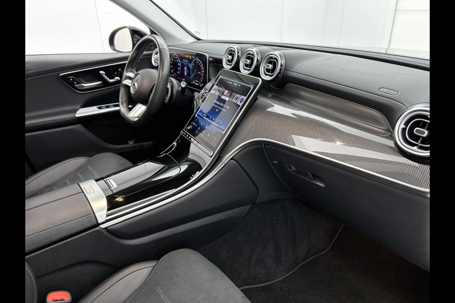 Mercedes-Benz GLC 300 e 4MATIC AMG Plug-In Hybride Night pakket |AMG Line | Memory pakket | Panoramadak | Stuurverwarming winterpakket | Inclusief 24 maanden MB Certified garantie voor Europa.