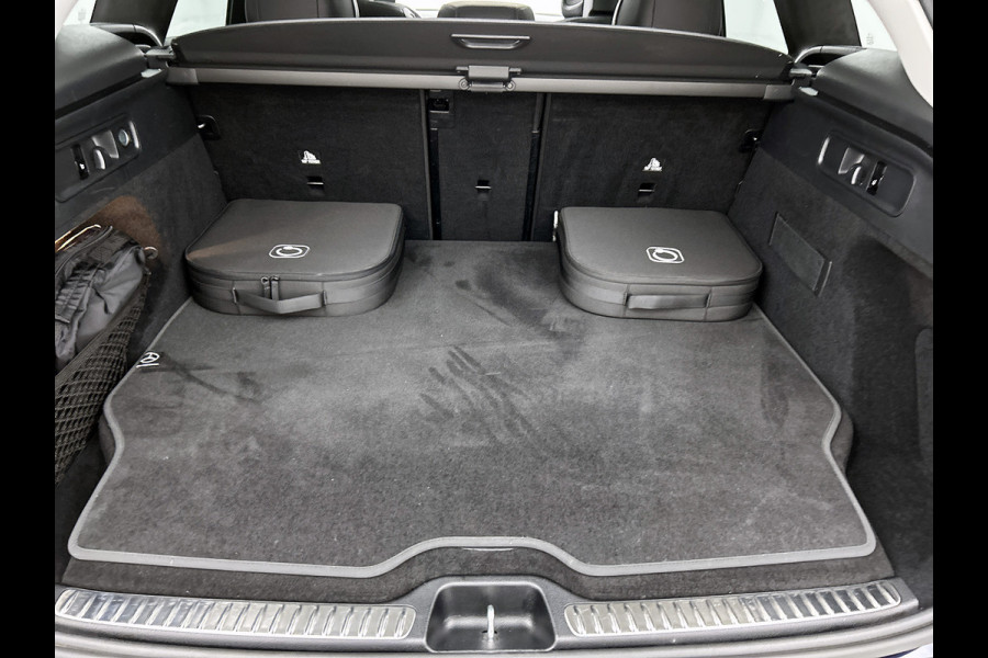 Mercedes-Benz GLC 300 e 4MATIC AMG Plug-In Hybride Night pakket |AMG Line | Memory pakket | Panoramadak | Stuurverwarming winterpakket | Inclusief 24 maanden MB Certified garantie voor Europa.