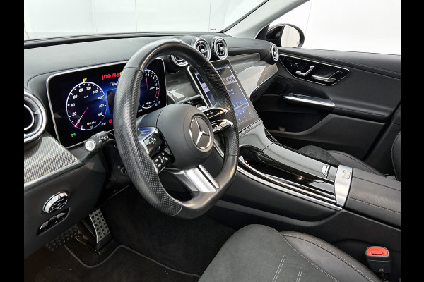 Mercedes-Benz GLC 300 e 4MATIC AMG Plug-In Hybride Night pakket |AMG Line | Memory pakket | Panoramadak | Stuurverwarming winterpakket | Inclusief 24 maanden MB Certified garantie voor Europa.