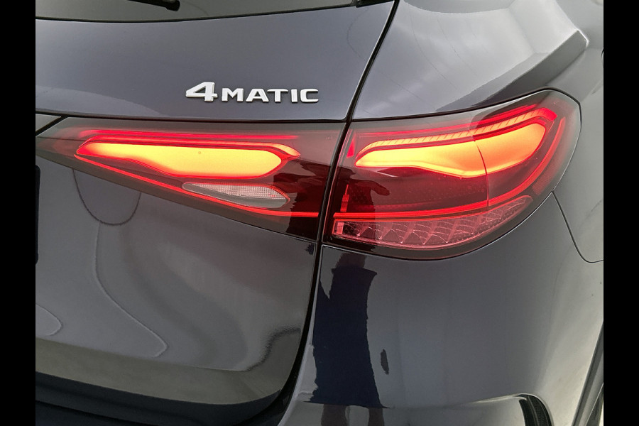 Mercedes-Benz GLC 300 e 4MATIC AMG Plug-In Hybride Night pakket |AMG Line | Memory pakket | Panoramadak | Stuurverwarming winterpakket | Inclusief 24 maanden MB Certified garantie voor Europa.
