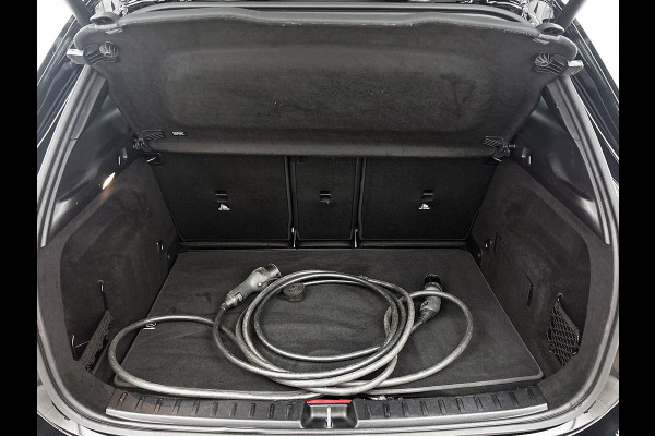 Mercedes-Benz GLA 250 e Star Edition AMG Line aug-26 | Panoramadak | 20 inch lichtemetalen velgen | lederen bekleding | MBUX wide screen | elect. bed. voorstoelen met memory | parking support Inclusief 24 maanden MB Certified garantie voor Europa.