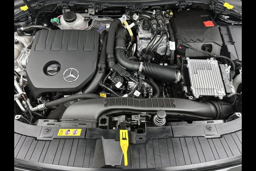 Mercedes-Benz GLA 250 e Star Edition AMG Line aug-26 | Panoramadak | 20 inch lichtemetalen velgen | lederen bekleding | MBUX wide screen | elect. bed. voorstoelen met memory | parking support Inclusief 24 maanden MB Certified garantie voor Europa.