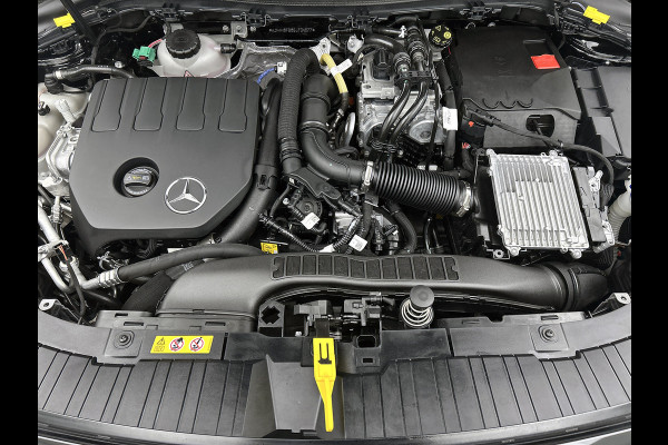 Mercedes-Benz GLA 250 e Star Edition AMG Line aug-26 | Panoramadak | 20 inch lichtemetalen velgen | lederen bekleding | MBUX wide screen | elect. bed. voorstoelen met memory | parking support Inclusief 24 maanden MB Certified garantie voor Europa.