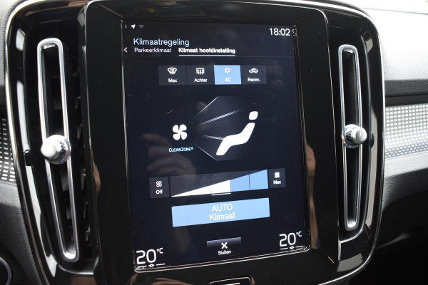 Volvo XC40 T2 129PK Automaat R-Design / Navigatie / Parkeersensoren / Adaptieve Cruise control / R-Design leder-Nubuck bekl. / Dodehoeksensor / Extra getint glas / All season banden