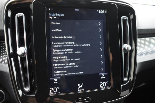 Volvo XC40 T2 129PK Automaat R-Design / Navigatie / Parkeersensoren / Adaptieve Cruise control / R-Design leder-Nubuck bekl. / Dodehoeksensor / Extra getint glas / All season banden
