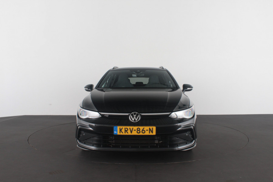 Volkswagen Golf Variant 1.5 eTSI R-Line Business > Trekhaak/IQ.Light/Camera/Winterpakket