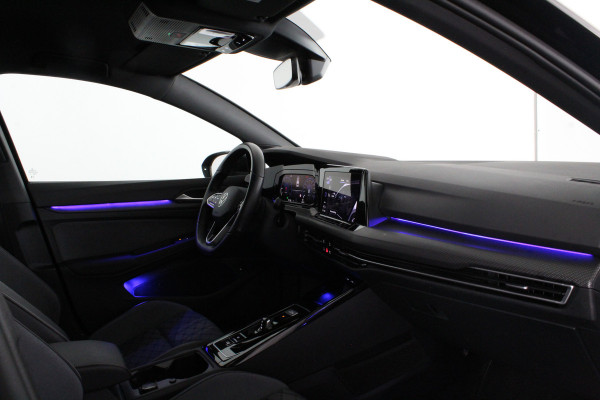 Volkswagen Golf Variant 1.5 eTSI R-Line Business > Trekhaak/IQ.Light/Camera/Winterpakket