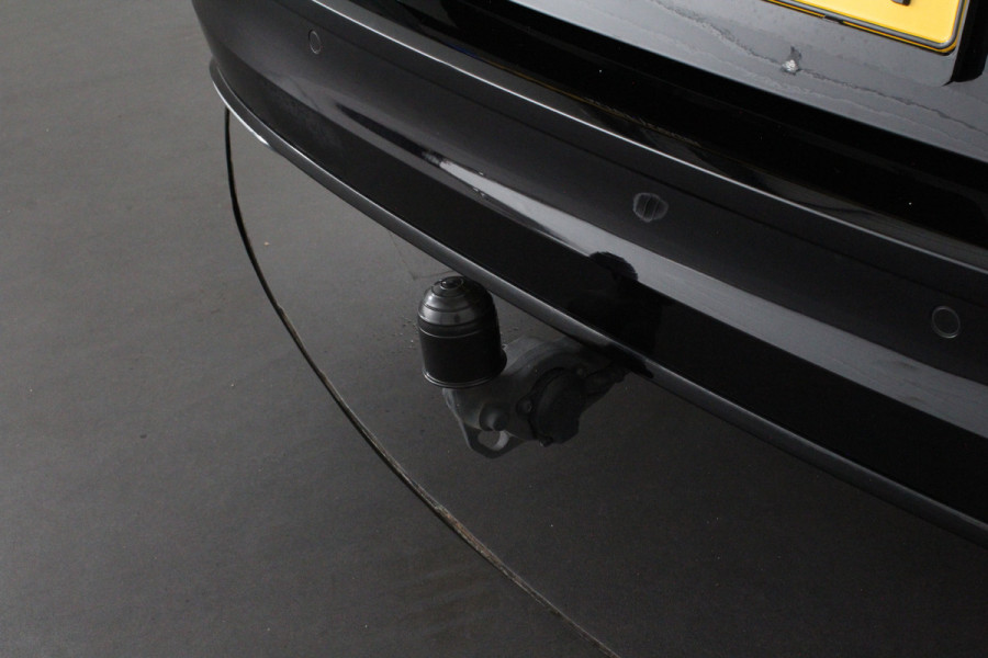 Volkswagen Golf Variant 1.5 eTSI R-Line Business > Trekhaak/IQ.Light/Camera/Winterpakket