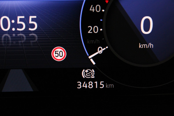 Volkswagen Golf Variant 1.5 eTSI R-Line Business > Trekhaak/IQ.Light/Camera/Winterpakket
