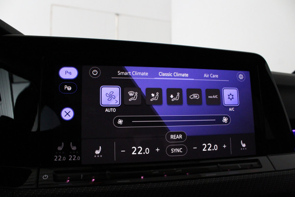 Volkswagen Golf Variant 1.5 eTSI R-Line Business > Trekhaak/IQ.Light/Camera/Winterpakket