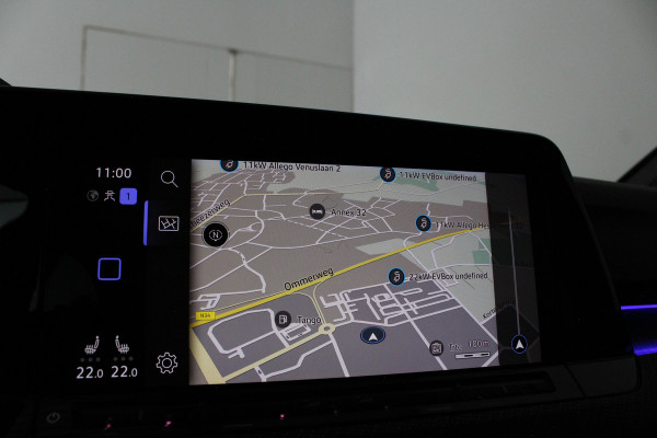 Volkswagen Golf Variant 1.5 eTSI R-Line Business > Trekhaak/IQ.Light/Camera/Winterpakket