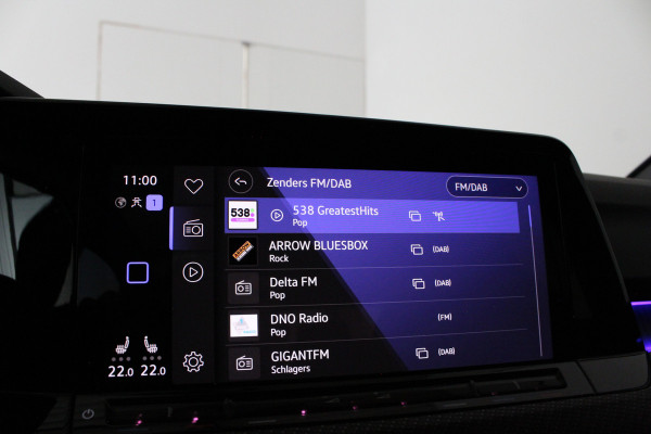 Volkswagen Golf Variant 1.5 eTSI R-Line Business > Trekhaak/IQ.Light/Camera/Winterpakket