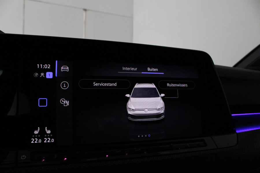 Volkswagen Golf Variant 1.5 eTSI R-Line Business > Trekhaak/IQ.Light/Camera/Winterpakket