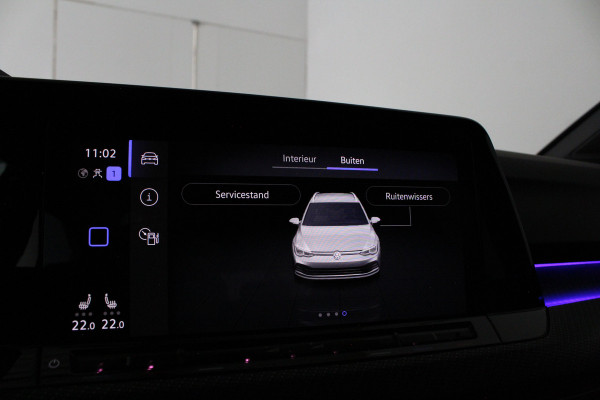Volkswagen Golf Variant 1.5 eTSI R-Line Business > Trekhaak/IQ.Light/Camera/Winterpakket