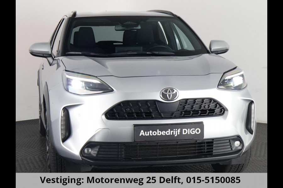 Toyota Yaris Cross 1.5 HYBRID DYNAMIC LUXERY GARANTIE 2035 ! PARKEERSENSOREN VOOR & ACHTER . STOEL/STUUR VERWARMING . NAVIGATIE .