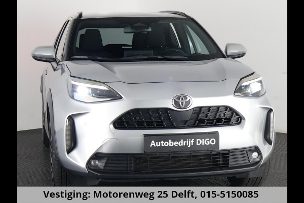 Toyota Yaris Cross 1.5 HYBRID DYNAMIC LUXERY GARANTIE 2035 ! PARKEERSENSOREN VOOR & ACHTER . STOEL/STUUR VERWARMING . NAVIGATIE .