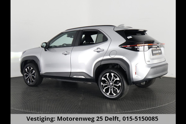 Toyota Yaris Cross 1.5 HYBRID DYNAMIC LUXERY GARANTIE 2035 ! PARKEERSENSOREN VOOR & ACHTER . STOEL/STUUR VERWARMING . NAVIGATIE .