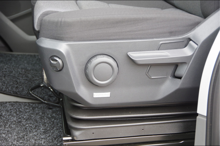 Volkswagen Crafter 2.0 TDI L3H3(L2H2) 3-ZITS, AUT. STOELVERWARMING, CRUISE, CAMERA, AIRCO, CARPLAY, PARKEERSENSOREN