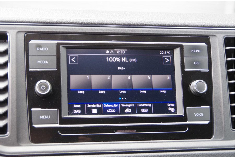 Volkswagen Crafter 2.0 TDI L3H3(L2H2) 3-ZITS, AUT. STOELVERWARMING, CRUISE, CAMERA, AIRCO, CARPLAY, PARKEERSENSOREN