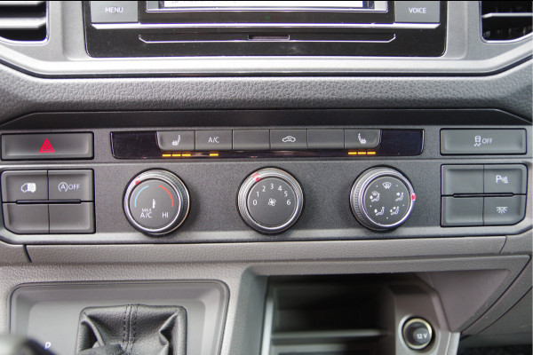 Volkswagen Crafter 2.0 TDI L3H3(L2H2) 3-ZITS, AUT. STOELVERWARMING, CRUISE, CAMERA, AIRCO, CARPLAY, PARKEERSENSOREN
