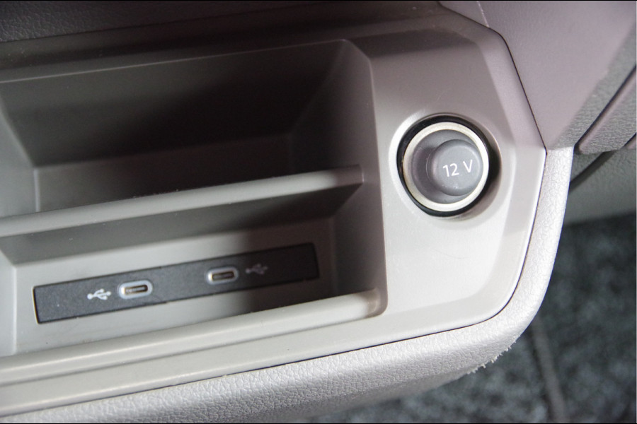 Volkswagen Crafter 2.0 TDI L3H3(L2H2) 3-ZITS, AUT. STOELVERWARMING, CRUISE, CAMERA, AIRCO, CARPLAY, PARKEERSENSOREN