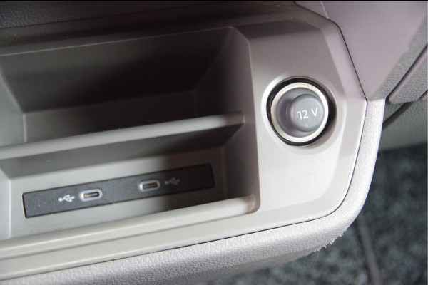 Volkswagen Crafter 2.0 TDI L3H3(L2H2) 3-ZITS, AUT. STOELVERWARMING, CRUISE, CAMERA, AIRCO, CARPLAY, PARKEERSENSOREN