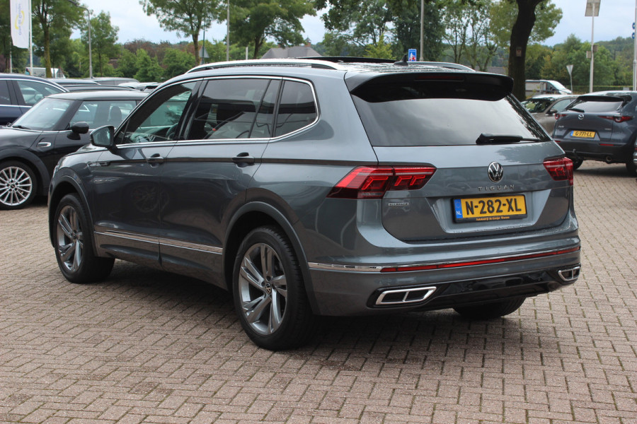 Volkswagen Tiguan Allspace 1.5 TSI R-Line Business+ 7p. / Trekhaak / Panoramadak / Camera / CarPlay / Keyless / 19'' / Mattrix LED / Stoelverwarming / DAB / ACC