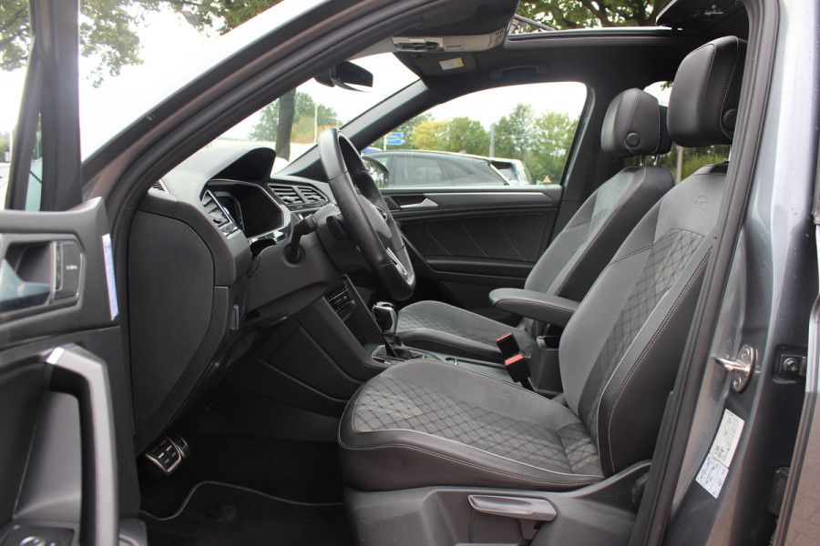 Volkswagen Tiguan Allspace 1.5 TSI R-Line Business+ 7p. / Trekhaak / Panoramadak / Camera / CarPlay / Keyless / 19'' / Mattrix LED / Stoelverwarming / DAB / ACC