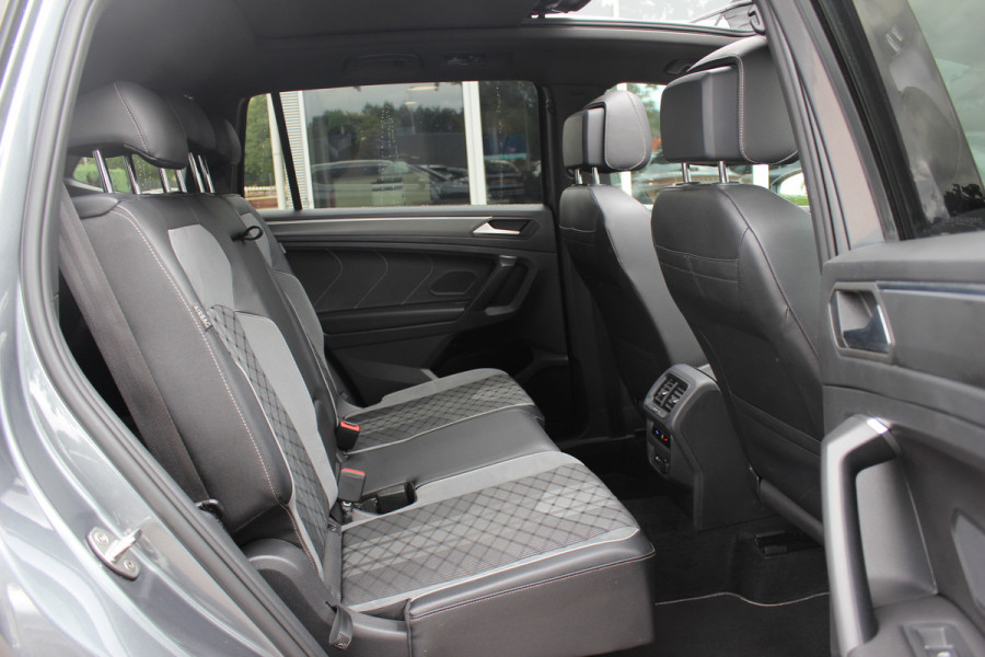 Volkswagen Tiguan Allspace 1.5 TSI R-Line Business+ 7p. / Trekhaak / Panoramadak / Camera / CarPlay / Keyless / 19'' / Mattrix LED / Stoelverwarming / DAB / ACC