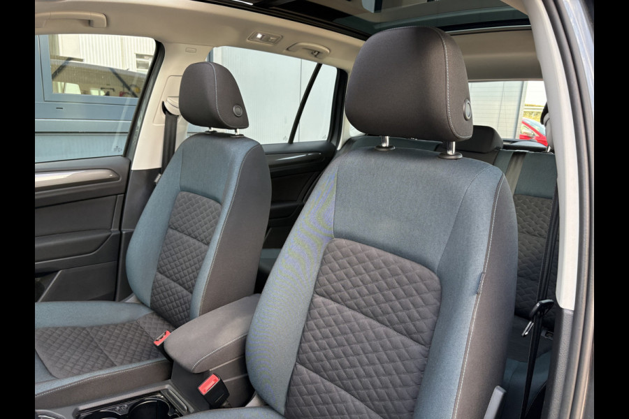 Volkswagen Golf Sportsvan 1.5 TSi ACT 150pk DSG Comfortline SCHUIFDAK/CAMERA/DODEHOEK/ADAPT.CRUISE/CARPLAY/PDC