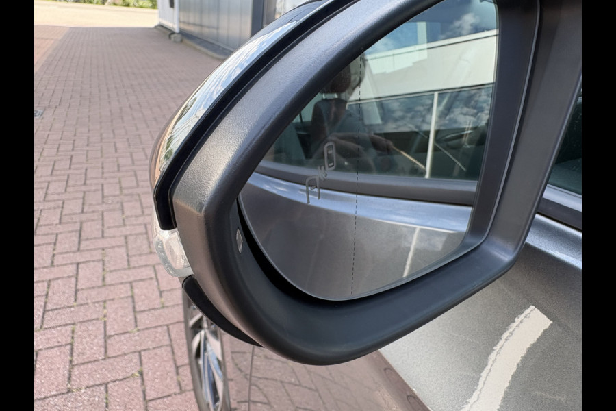 Volkswagen Golf Sportsvan 1.5 TSi ACT 150pk DSG Comfortline SCHUIFDAK/CAMERA/DODEHOEK/ADAPT.CRUISE/CARPLAY/PDC