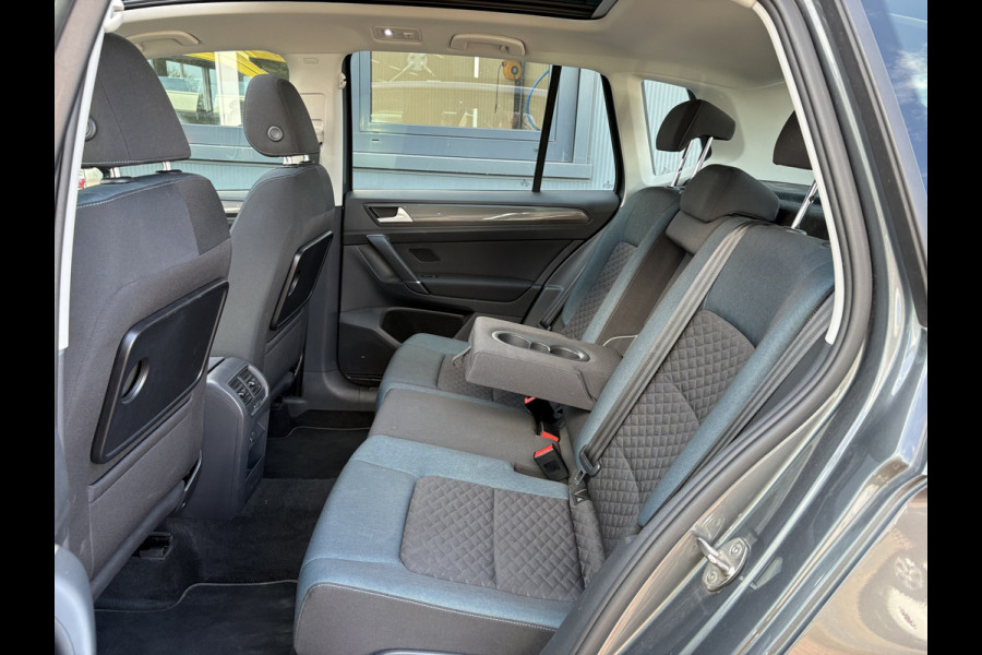 Volkswagen Golf Sportsvan 1.5 TSi ACT 150pk DSG Comfortline SCHUIFDAK/CAMERA/DODEHOEK/ADAPT.CRUISE/CARPLAY/PDC
