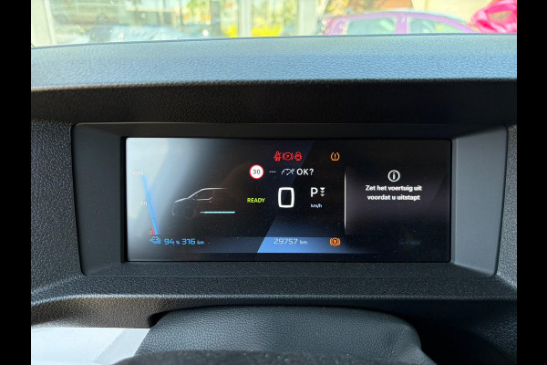 Peugeot e-Expert Long 75 kWh L3 SOH 95% | CAMERA | NAVIGATIE | BTW VERREKENBAAR | LED | CLIMA | FABRIEKSGARANTIE TOT 11-2027 | ALL-IN PRIJS