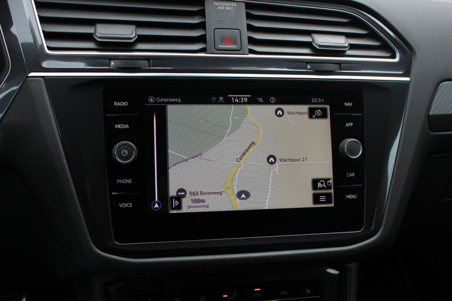 Volkswagen Tiguan Allspace 1.5 TSI R-Line Business+ 7p. / Trekhaak / Panoramadak / Camera / CarPlay / Keyless / 19'' / Mattrix LED / Stoelverwarming / DAB / ACC