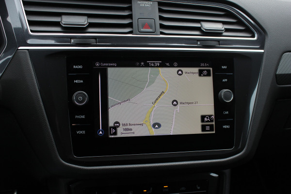 Volkswagen Tiguan Allspace 1.5 TSI R-Line Business+ 7p. / Trekhaak / Panoramadak / Camera / CarPlay / Keyless / 19'' / Mattrix LED / Stoelverwarming / DAB / ACC