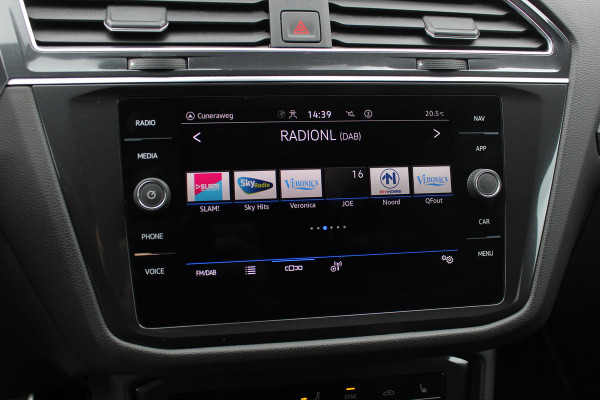 Volkswagen Tiguan Allspace 1.5 TSI R-Line Business+ 7p. / Trekhaak / Panoramadak / Camera / CarPlay / Keyless / 19'' / Mattrix LED / Stoelverwarming / DAB / ACC