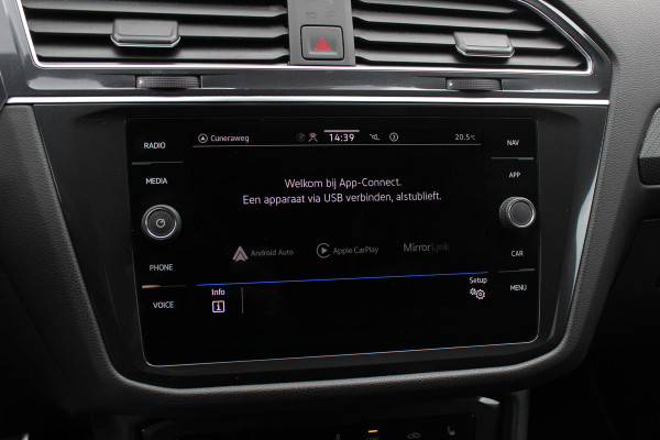 Volkswagen Tiguan Allspace 1.5 TSI R-Line Business+ 7p. / Trekhaak / Panoramadak / Camera / CarPlay / Keyless / 19'' / Mattrix LED / Stoelverwarming / DAB / ACC