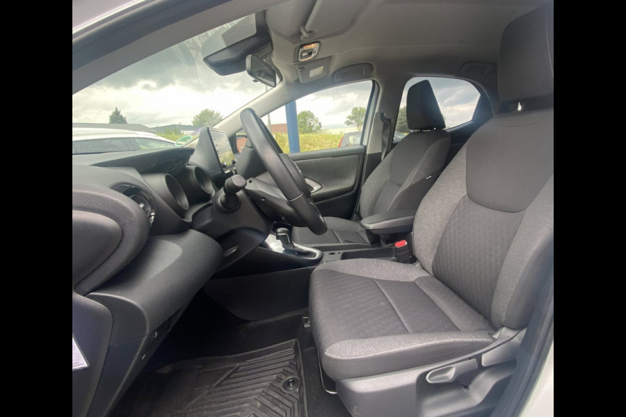 Toyota Yaris 1.5 Hybrid Dynamic/ Virtual CP/ DriveAssist/ CarPlay/ Fabrieksgarantie/ NAP/ Dealeronderhouden