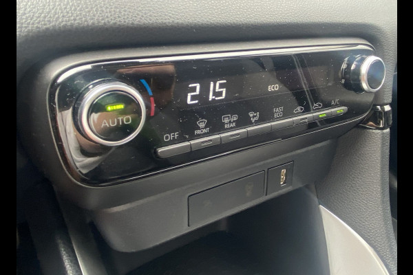 Toyota Yaris 1.5 Hybrid Dynamic/ Virtual CP/ DriveAssist/ CarPlay/ Fabrieksgarantie/ NAP/ Dealeronderhouden