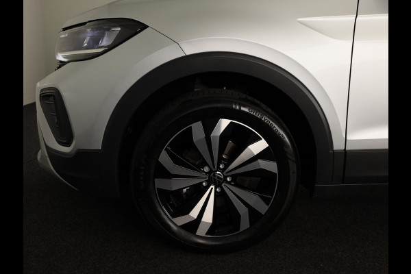 Volkswagen T-Cross Life Edition 1.0 TSI 95 PK 5 versn. Hand | Parkeersensoren | Stoelverwarming | Camera |
